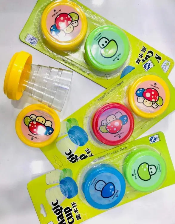 Pack of 2 Magic Glass for Kids, Folding Collapsible Magic Cup, Foldable Mug Glass for Travel, Outdoors, Hiking (Random Color)